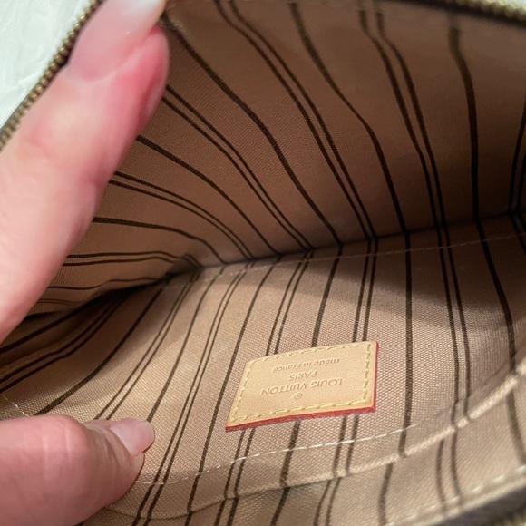 Louis Vuitton Neverfull pouch, wristlet - Picture 10 of 10